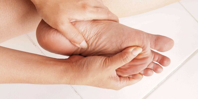 simptomi glivic na nogi